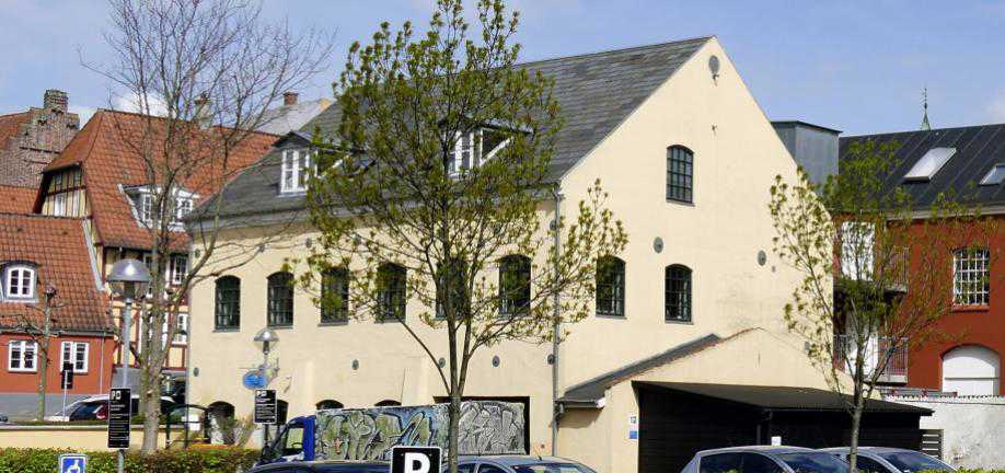 Jernbanegade - det gule hus